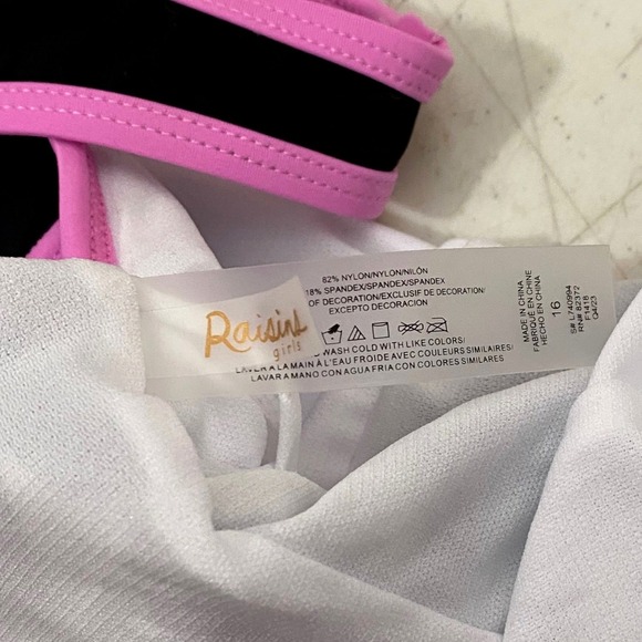 Raisins Point Dume Tank One Piece Swimsuit Girls 16 Black Cruise Vacation Beach - Picture 6 of 7